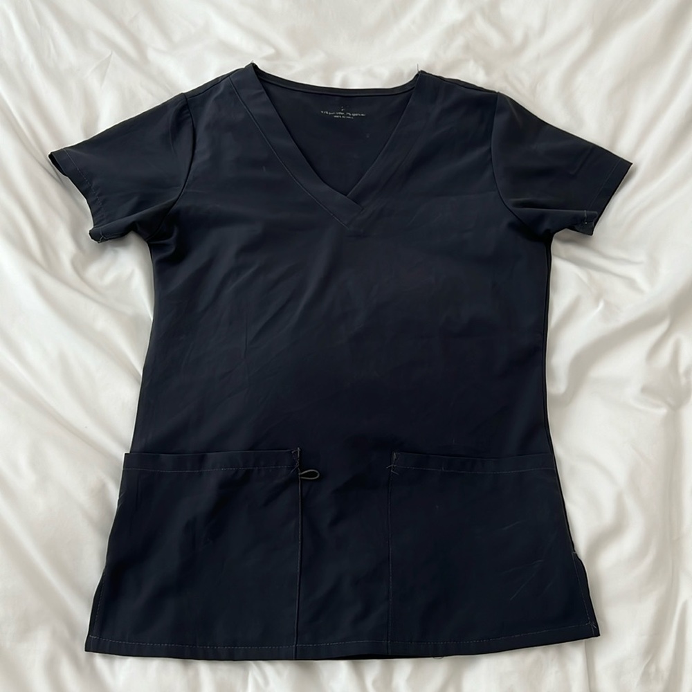 Minty mint grey (pewter) scrub top XS
